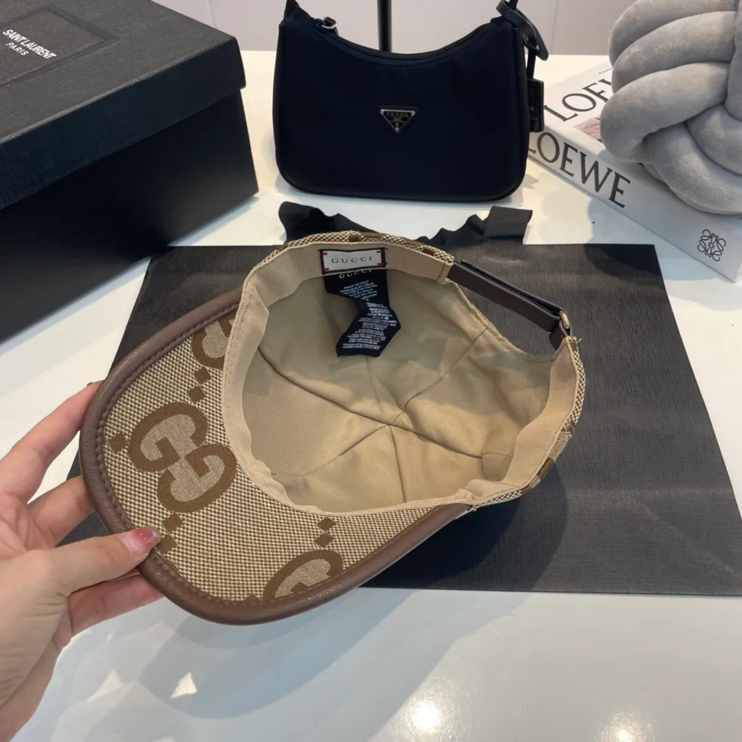 Wholesale price: 60 Gucci new original baseball cap 🧢Exquisite and pure, stylish and stylish, cool and fashionable, out of stock at the counter, popular, great quality