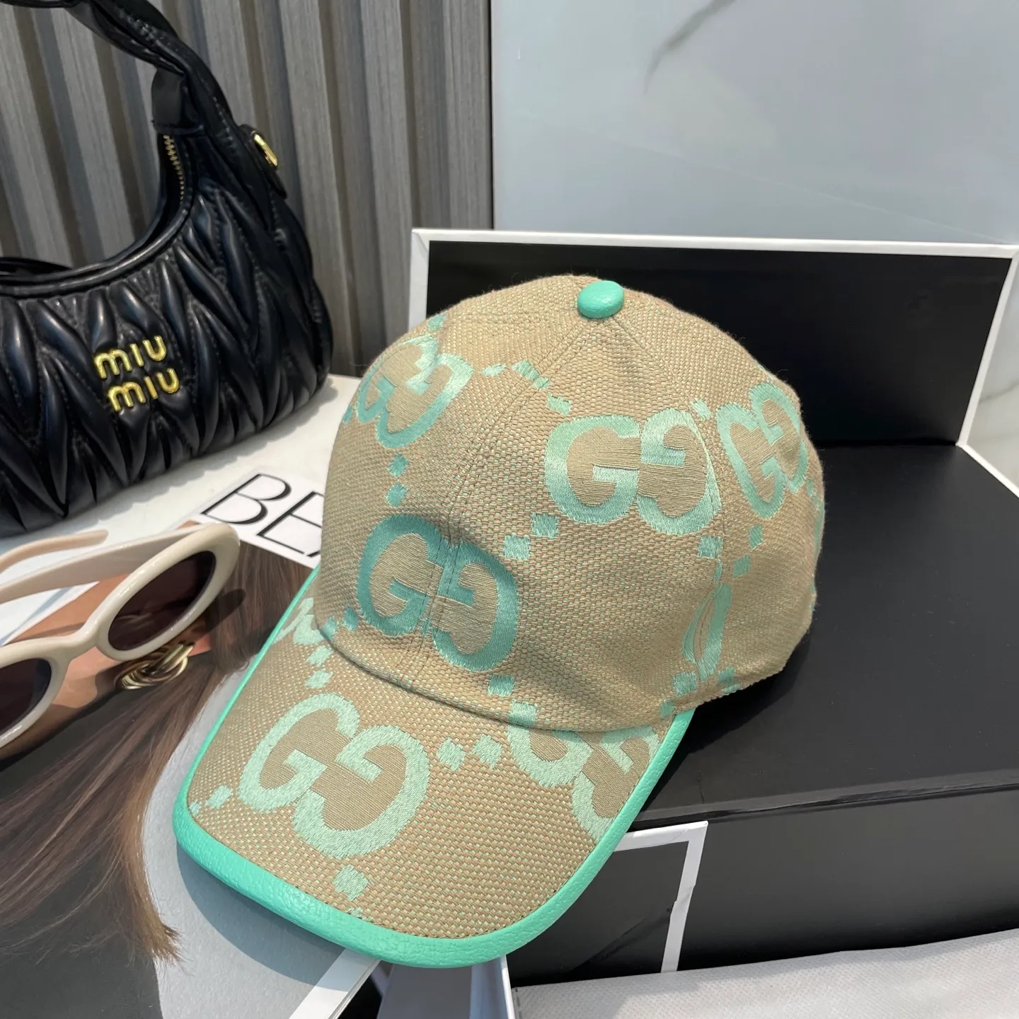P70 Gucci new original baseball cap 🧢, exquisite and pure, stylish and stylish, cool and fashionable, out of stock at the counter, popular, great quality
