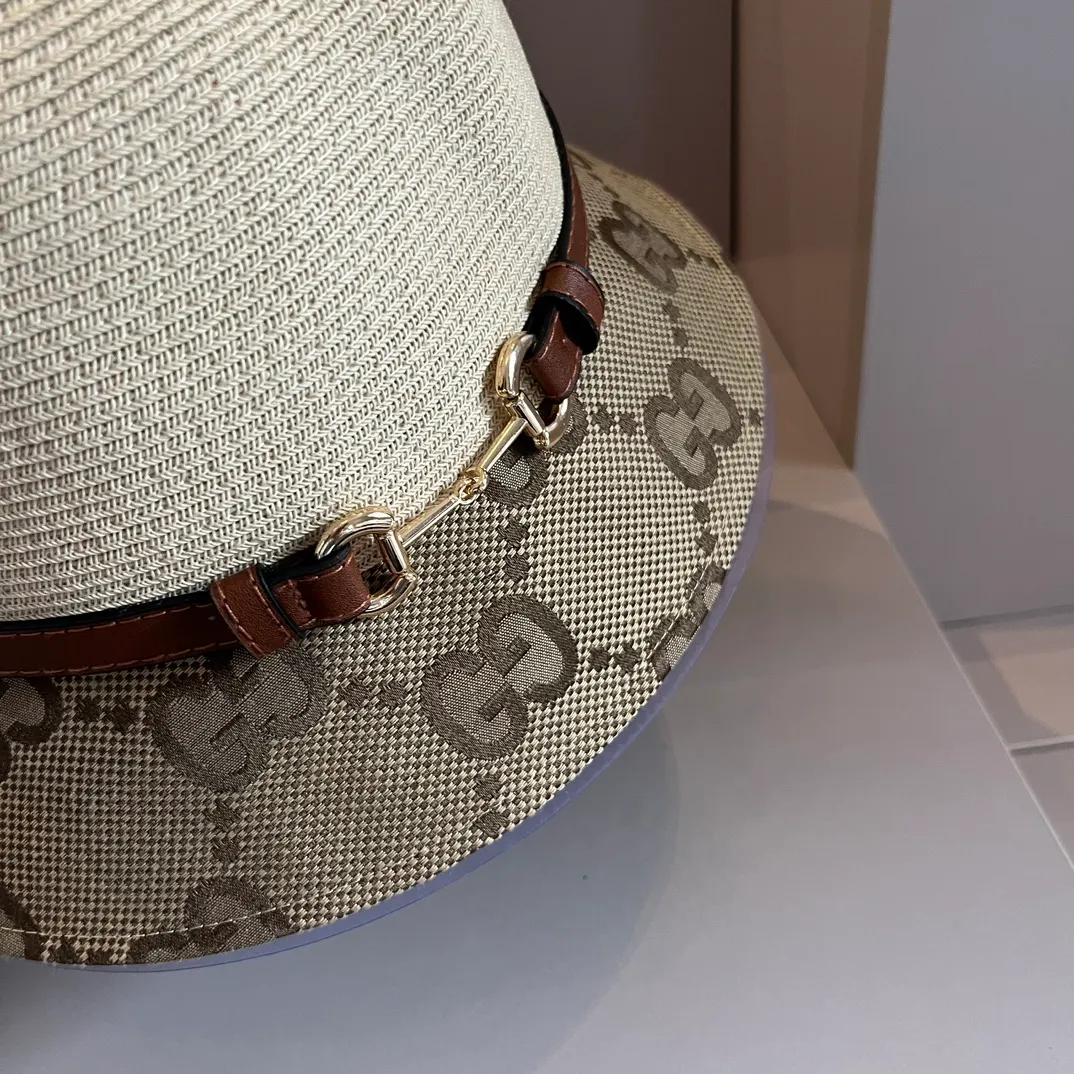 💰140¥ Gucci Gucci belt style straw hat, thin straw hat, easy to carry, high-end customization, head circumference 57cm, khaki two colors