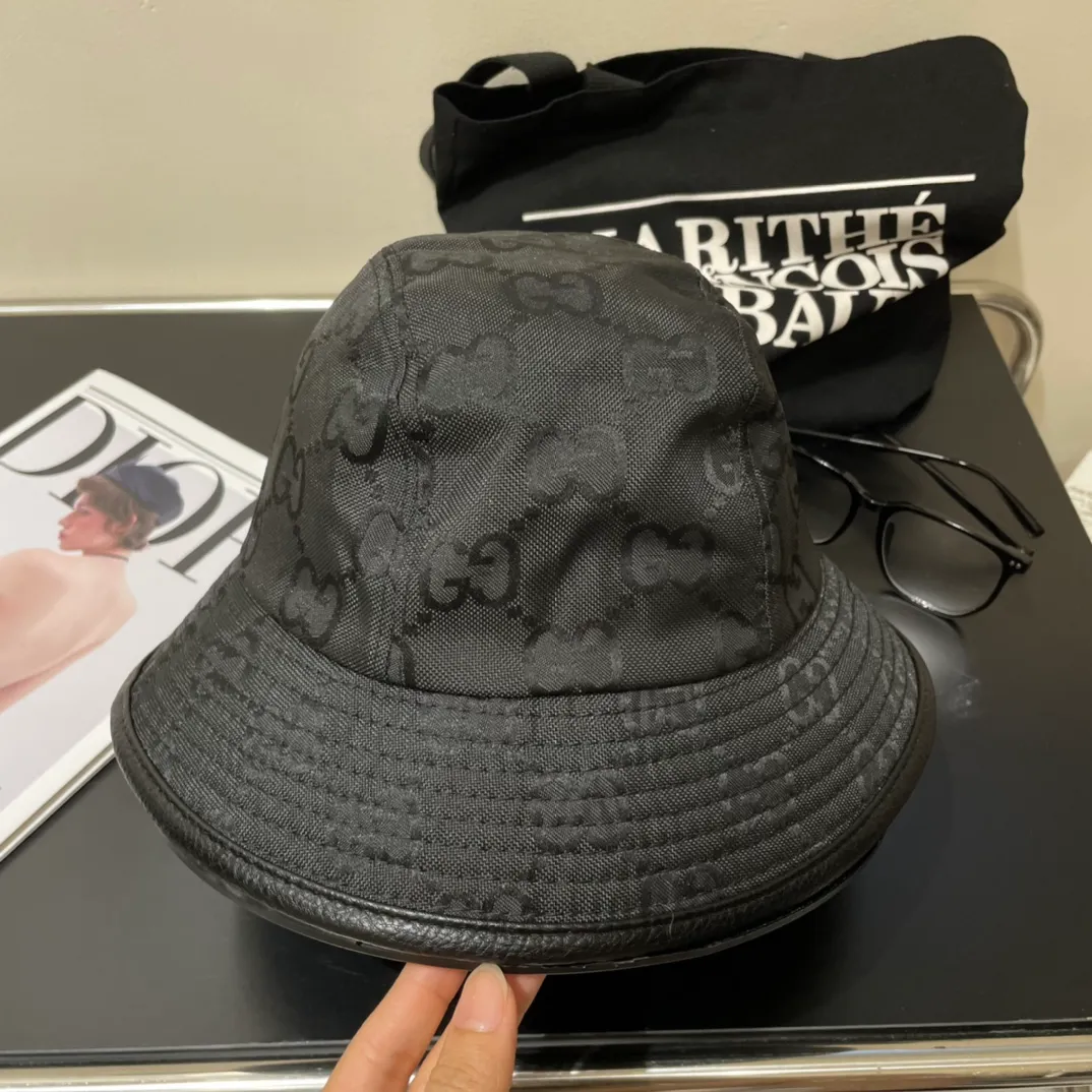 P74💰 High version GUCCI leather bucket hat synchronized with counters, hot shipments, super beautiful and easy to match, simple and elegant