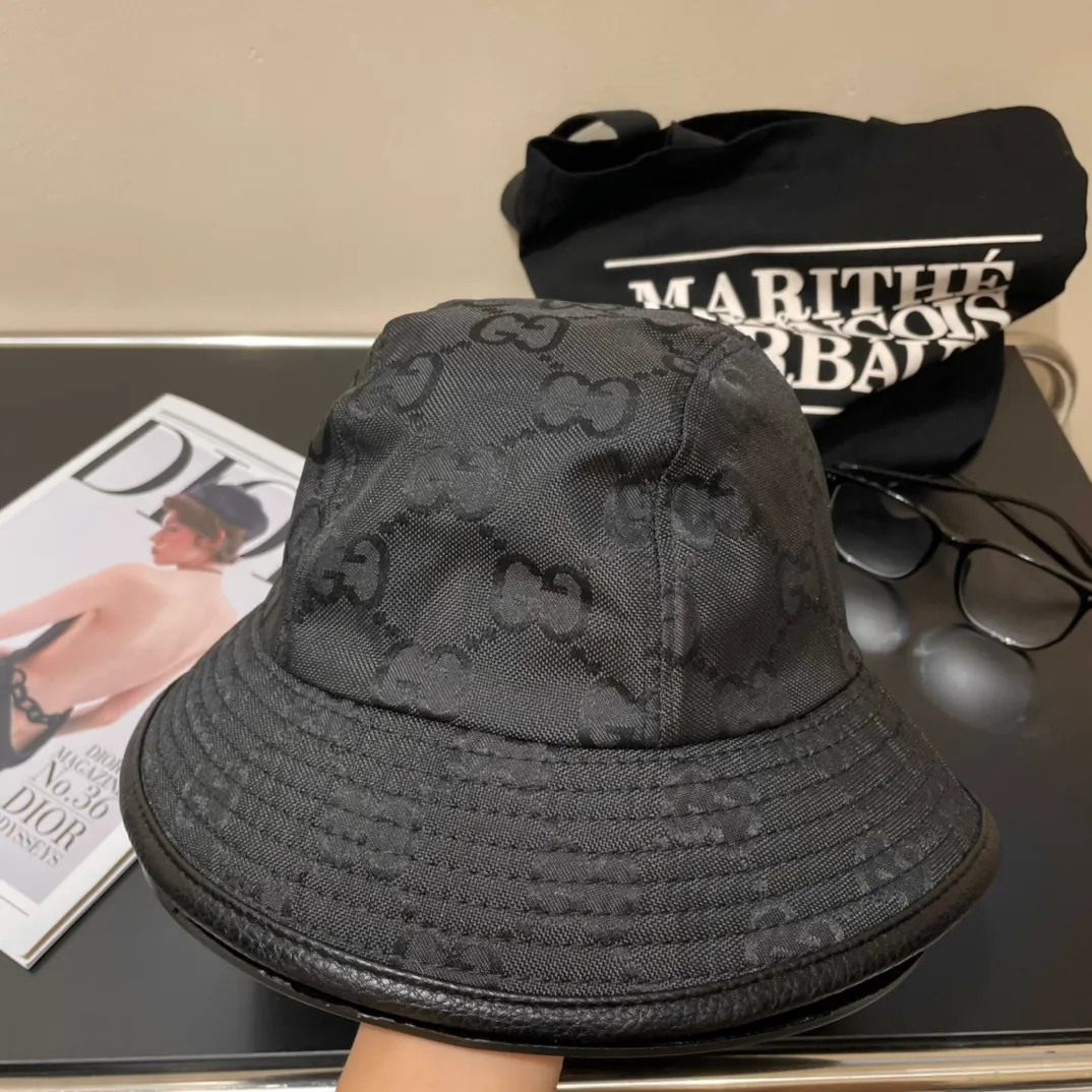 P74💰 High version GUCCI leather bucket hat synchronized with counters, hot shipments, super beautiful and easy to match, simple and elegant