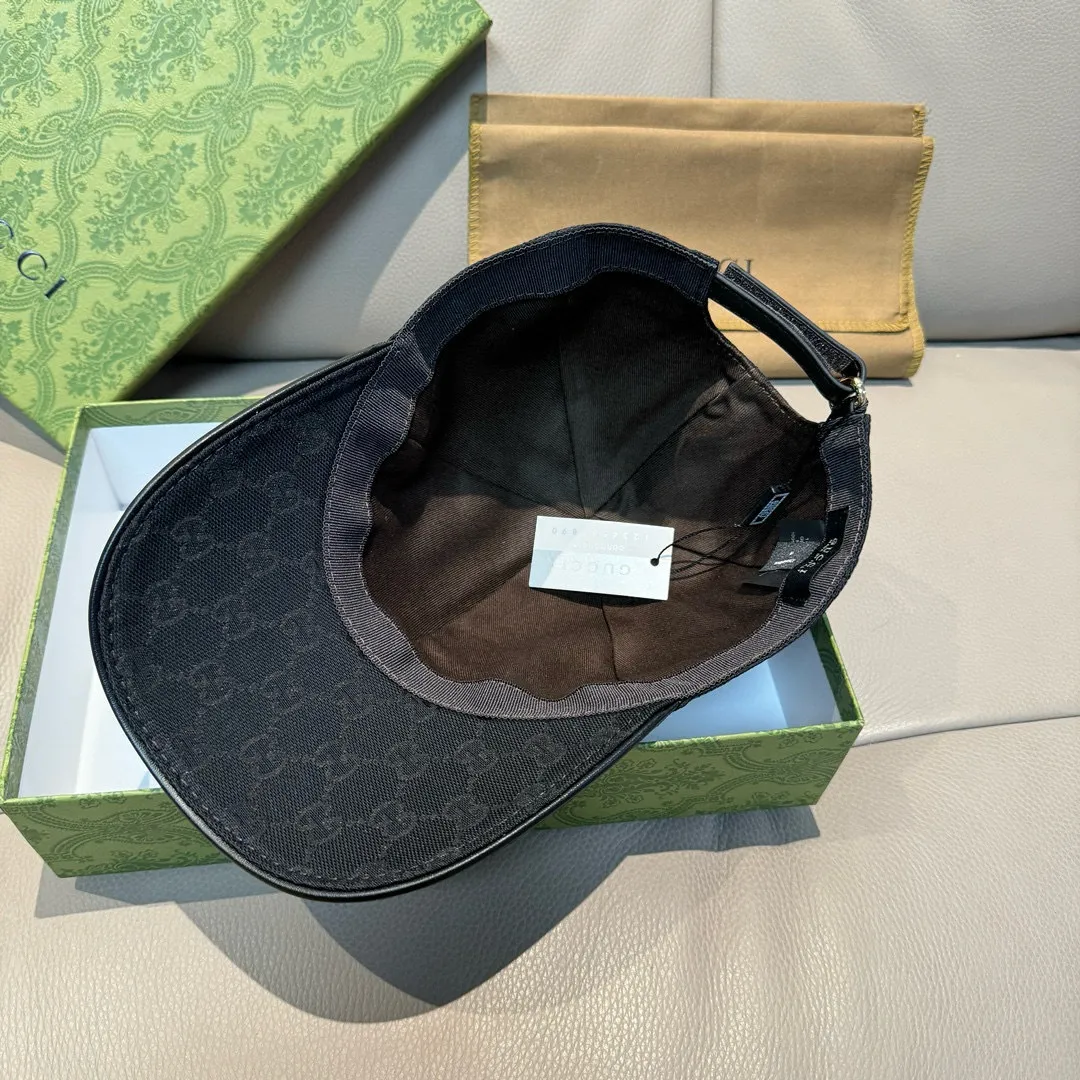 p90 ten thousand year classic model shipped!   , Gucci (Gucci) classic original baseball cap, bee webbing, 1:1 mold opening and customization at the counter, the highest version, original canvas + first-layer cowhide, pure cotton lining, light and breathable! Photographed in real life, suitable for men and women in all seasons, basic head circumference 56cm, adjustable patches.