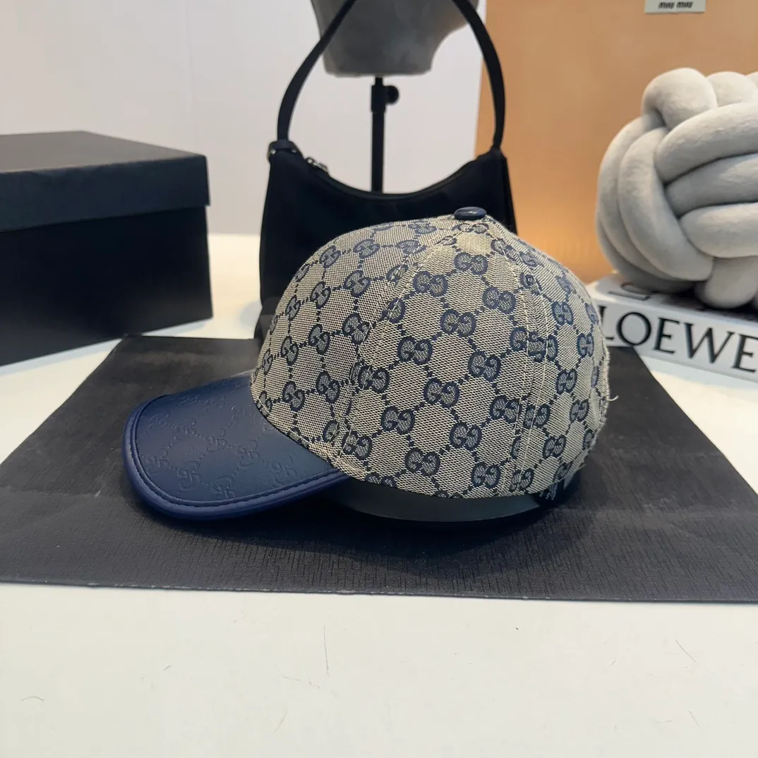 P60 GUCCI Gucci Baseball Cap👒Official website new product Gucci🧢original quality is very popular. The craftsmanship is very exquisite, high-end and classy! Low-key luxury, easy to carry! Running volume