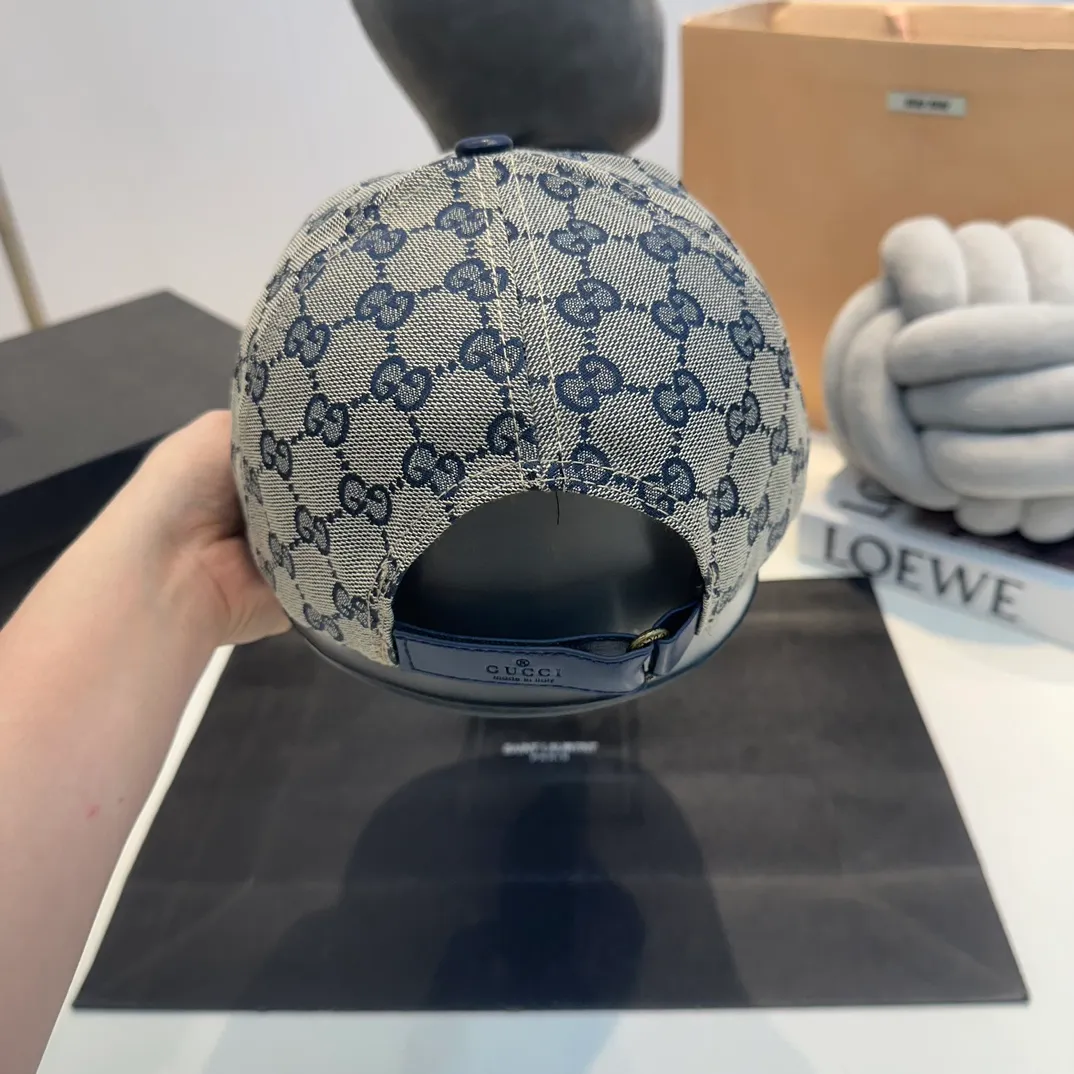 P60 GUCCI Gucci Baseball Cap👒Official website new product Gucci🧢original quality is very popular. The craftsmanship is very exquisite, high-end and classy! Low-key luxury, easy to carry! Running volume