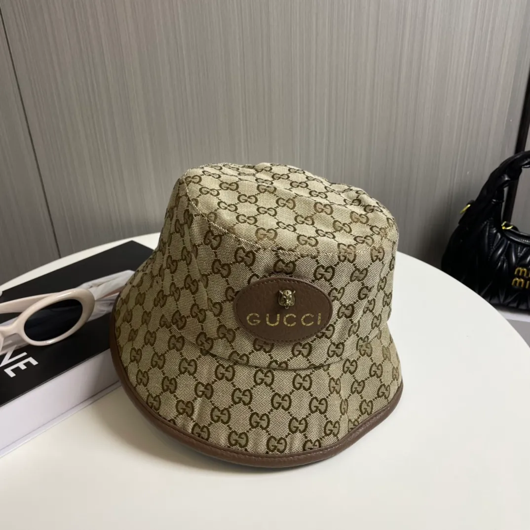 P56 original quality GUCCI Gucci bucket hat 👒 The new official website Gucci bucket hat is coming. The craftsmanship is very exquisite, the high-end atmosphere is high-end! Low-key luxury, easy to carry! Running volume!