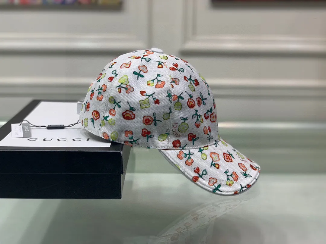 🉐120 Gucci 2021 new styles released! , Gucci (Gucci) new original baseball cap, Gucci small floral, counter 1:1, imported canvas + first-layer cowhide, popular purchasing agent, versatile style for men and women, great quality! The basic head circumference is 56cm, and the patch is adjustable.