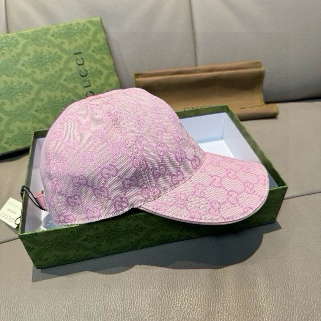 p90 ten thousand year classic model shipped!   , Gucci (Gucci) classic original baseball cap 😍😍 1:1 mold opening and customization at the counter, the highest version, original canvas fabric + first layer of cowhide, light and breathable! Photographed in real life, suitable for men and women in all seasons, basic head circumference 56cm, adjustable patches.