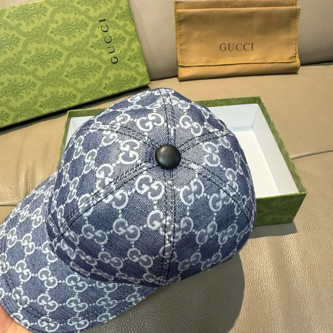 P90., Gucci (Gucci) new original baseball cap, metal small double G, the latest model at the counter, 1:1 mold customization, genuine mold hardware, original canvas fabric + first-layer cowhide, original quality! The quality is great, the basic head circumference is 56cm, and the patch is adjustable.