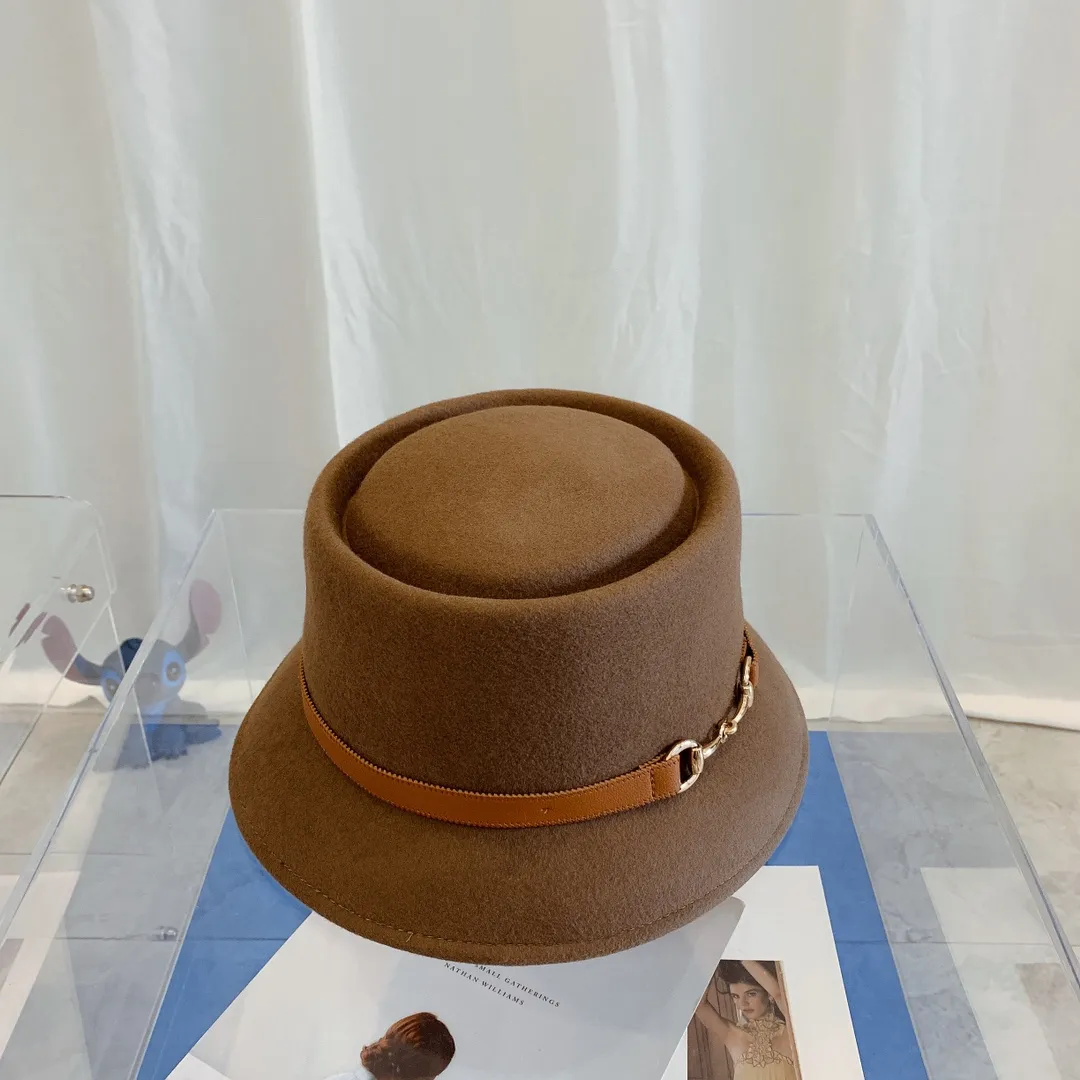 P130 GUCCI Paris flat-top double F webbing wool top hat 🎩 High-end wool top hat series, large-brimmed top hat, very concave shape, a top hat with full aura 🎩 Material: 100% wool Head circumference: 58cm