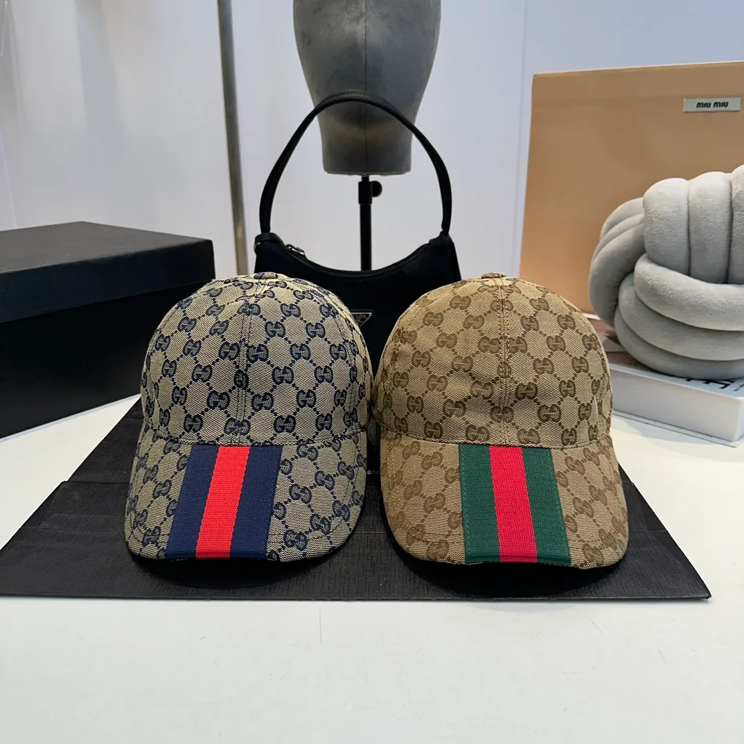 P90 Gucci (Gucci) classic original baseball cap, logo webbing counter 1:1 mold customization, the highest version, original canvas + first layer of cowhide, pure cotton lining, light and breathable! Actual shot, suitable for men and women in all seasons, basic head circumference 56cm, adjustable patches