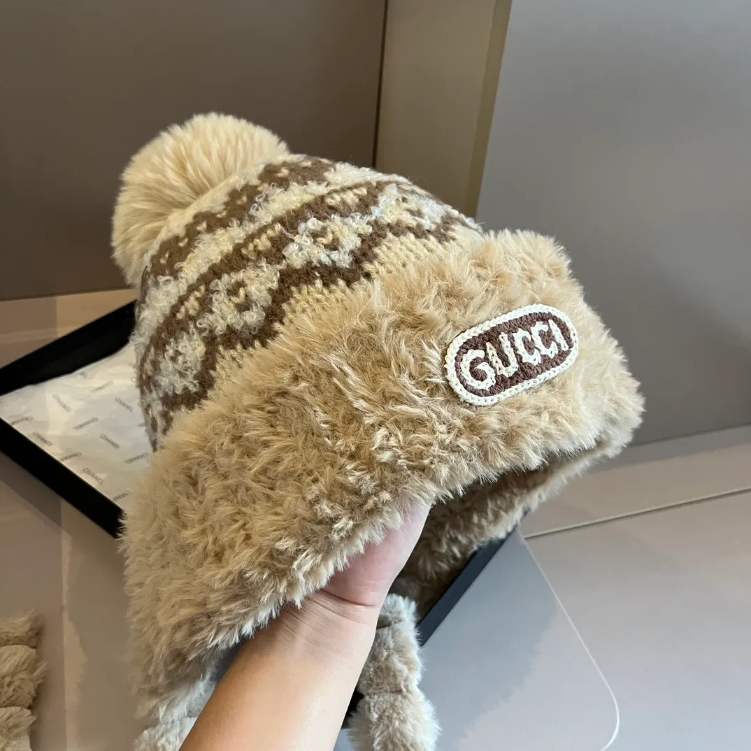 💰110¥ Gucci new knitted ear hat, head circumference 57cm