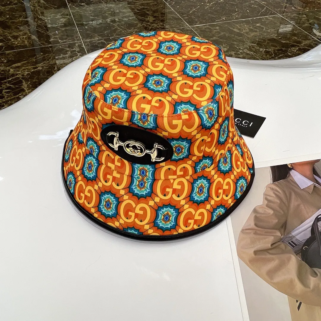 P90 with dust bag Gucci bucket hat GUCCI bucket hat 🧢 New product from the official website, baseball cap, original order quality hot arrival 🔥🎩 The craftsmanship is very exquisite, high-end and classy! Low-key luxury, easy to carry! Running volume!
