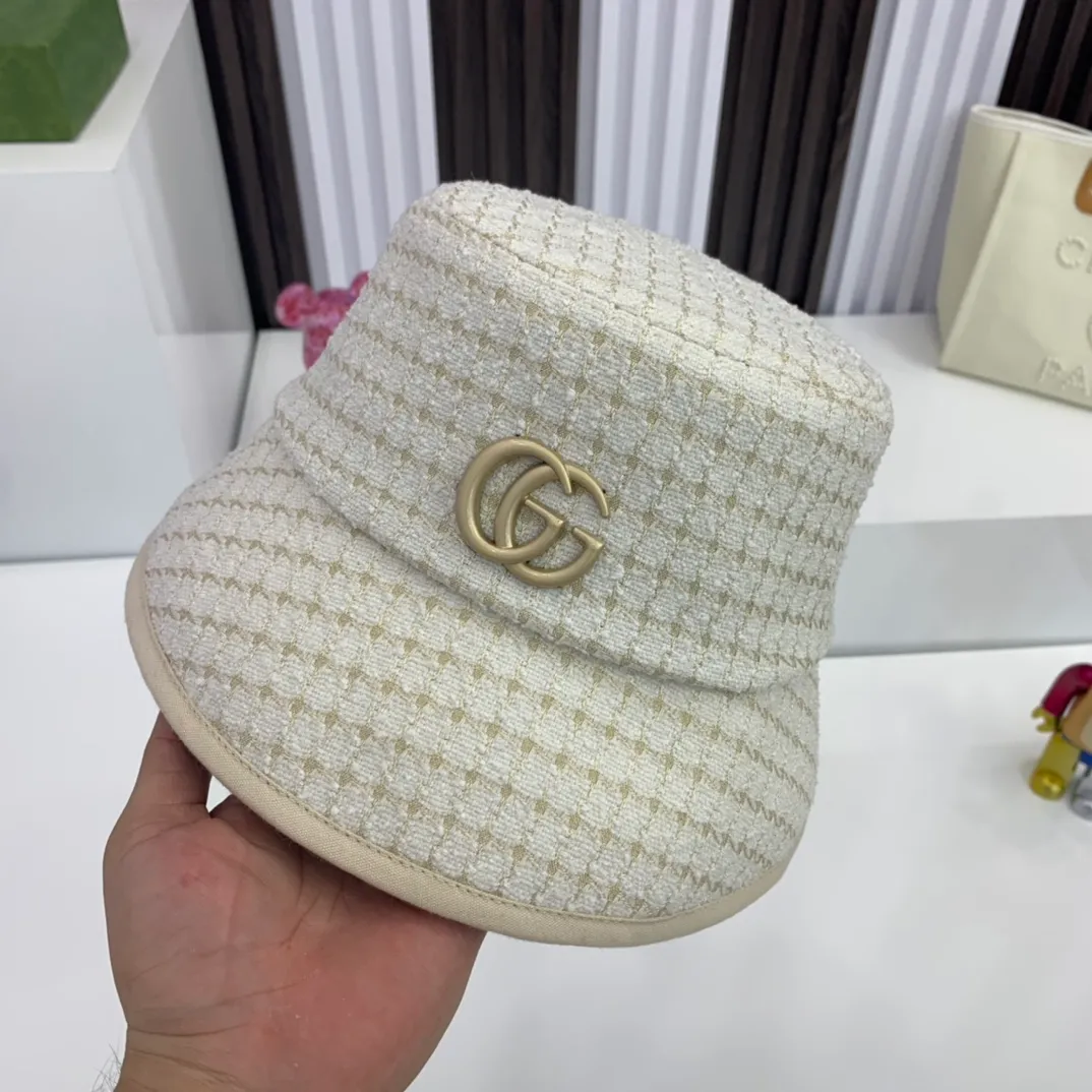 p90 Gucci 2020 new hat classic houndstooth wool blend casual fedora bucket hat, a stylish hat with a big-name aura! Same style for men and women!