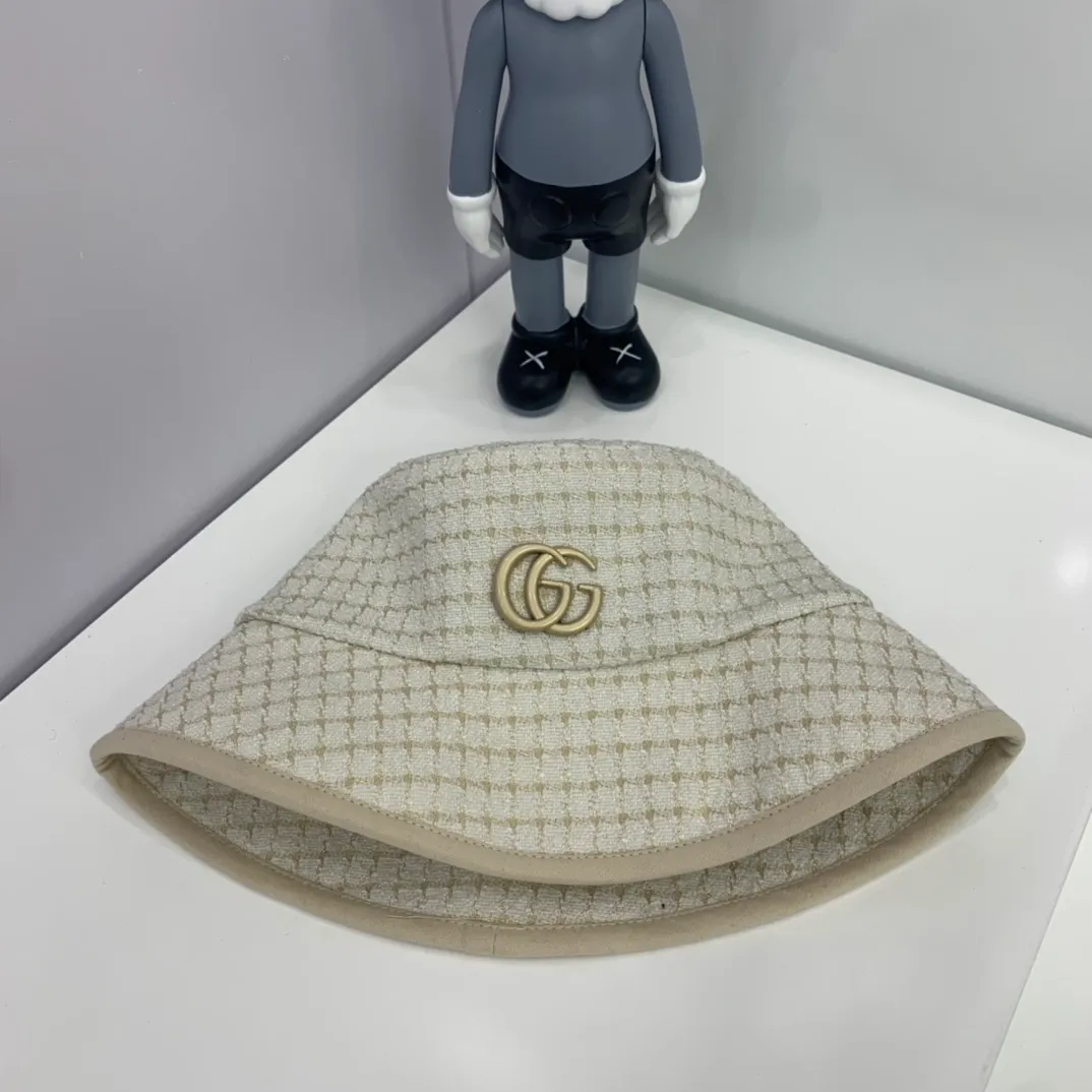 p90 Gucci 2020 new hat classic houndstooth wool blend casual fedora bucket hat, a stylish hat with a big-name aura! Same style for men and women!