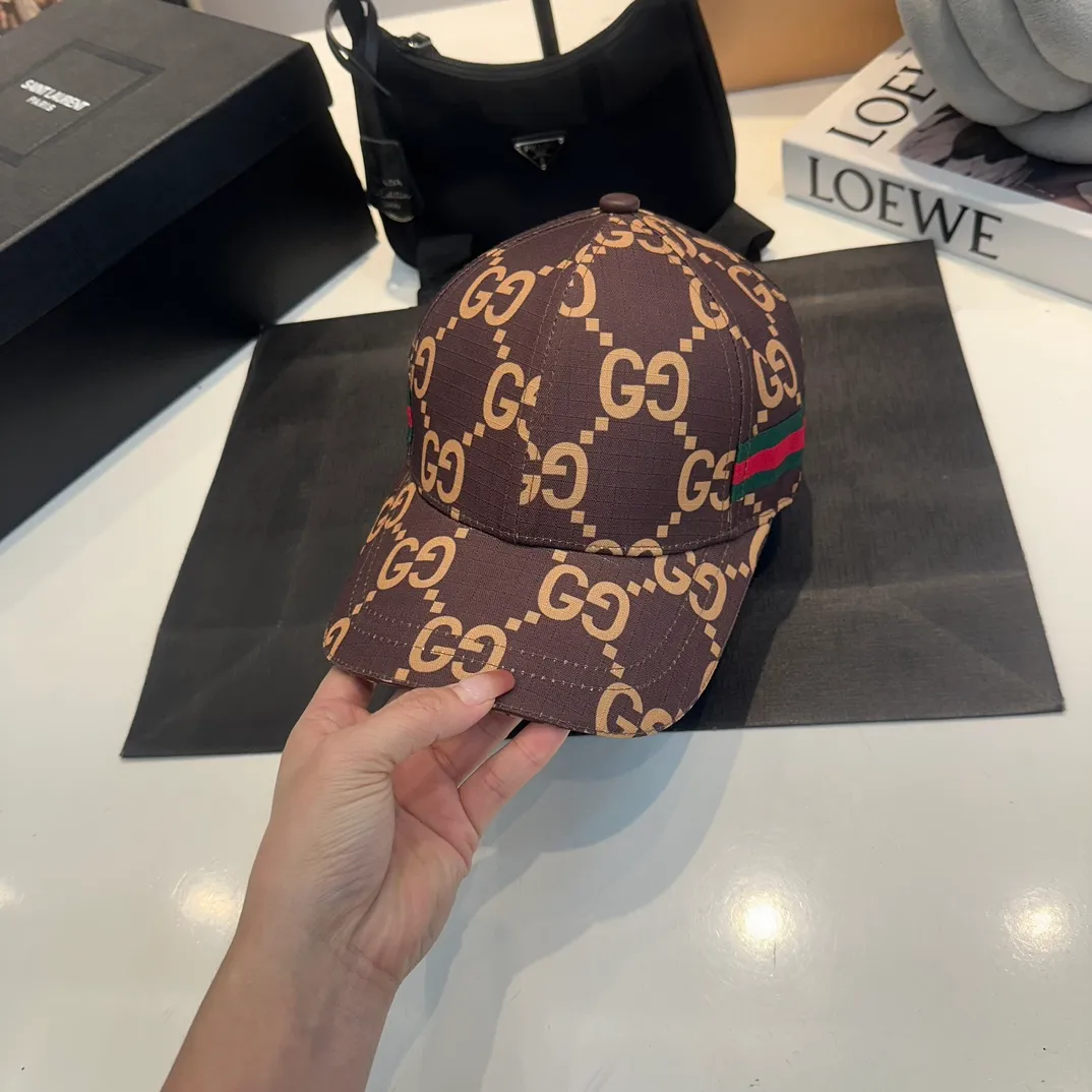 P60 GUCCI 2024 official website baseball cap, original quality is very popular 🔥🎩 The craftsmanship is very exquisite, high-end and classy! Low-key luxury, easy to carry! Running volume!