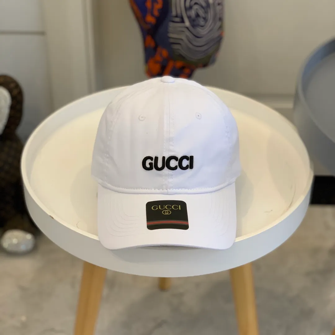 p60 Gucci Baseball Cap♥️GUCCI Baseball Cap🧢Official website new product Gucci Baseball Cap, original quality is very popular 🔥🎩 The craftsmanship is very exquisite, high-end and classy! Low-key luxury, easy to carry! Excellent quality👍Fashionable and versatile