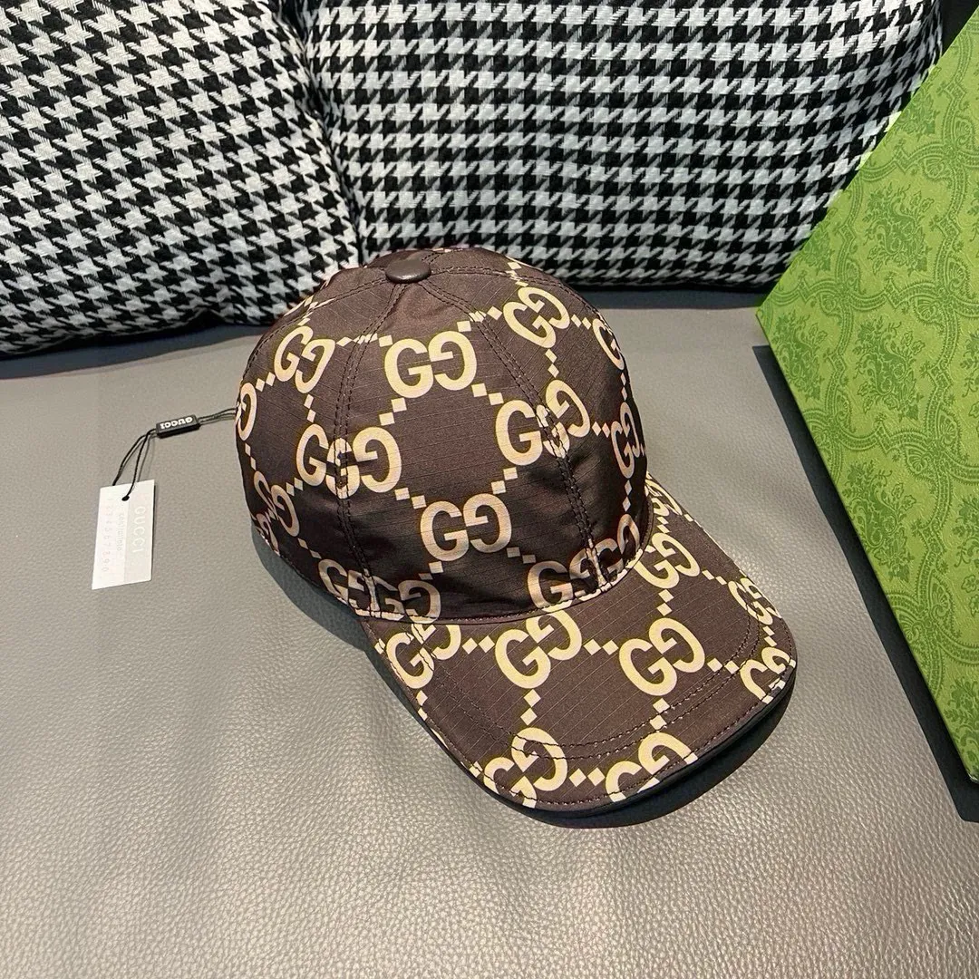 Batch 90, new model shipped from the official website, with packaging bag, Gucci's latest original baseball cap, large double G, 1:1 mold customization at the counter, perfect pattern, original canvas fabric + first-layer cowhide, light and breathable! The basic head circumference is 56cm, and the patch is adjustable.