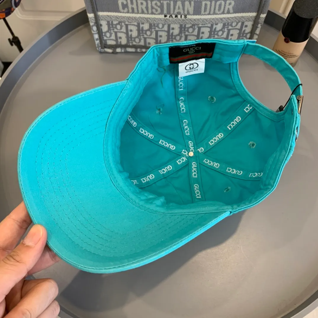 p60 Gucci Baseball Cap♥️GUCCI Baseball Cap🧢Official website new product Gucci Baseball Cap, original quality is very popular 🔥🎩 The craftsmanship is very exquisite, high-end and classy! Low-key luxury, easy to carry! Excellent quality👍Fashionable and versatile