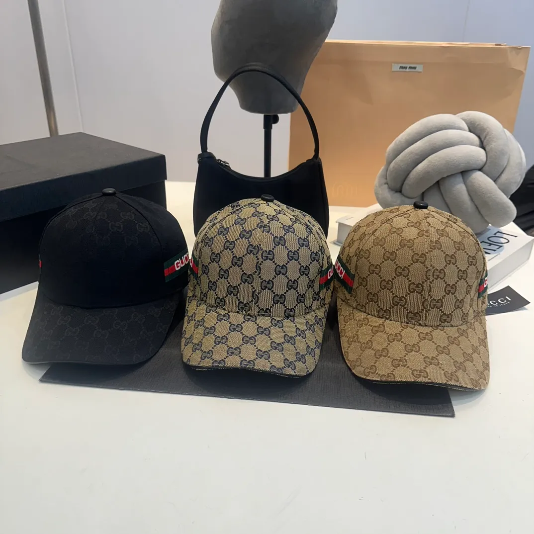 P54 GUCCI Gucci baseball cap👒 The workmanship is very exquisite, high-end and classy! Low-key luxury, easy to carry!