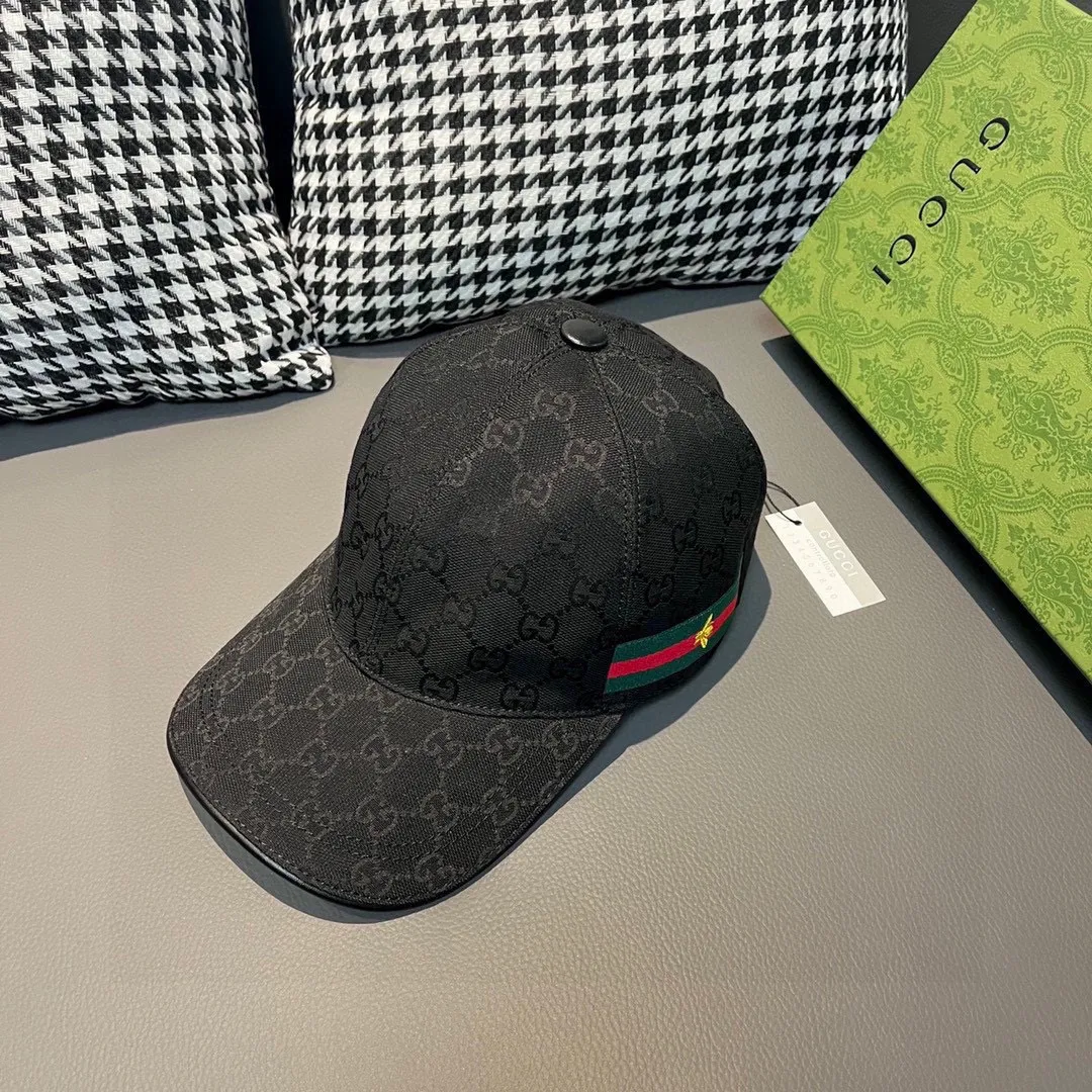 🉐️900,000-year-old classic model shipped!            , Gucci (Gucci) classic original baseball cap😍😍Little Bee, 1:1 mold opening and customization at the counter, the highest version, original canvas fabric + first layer of cowhide, pure cotton lining, light and breathable! Photographed in real life, suitable for men and women in all seasons, basic head circumference 56cm, adjustable patches.