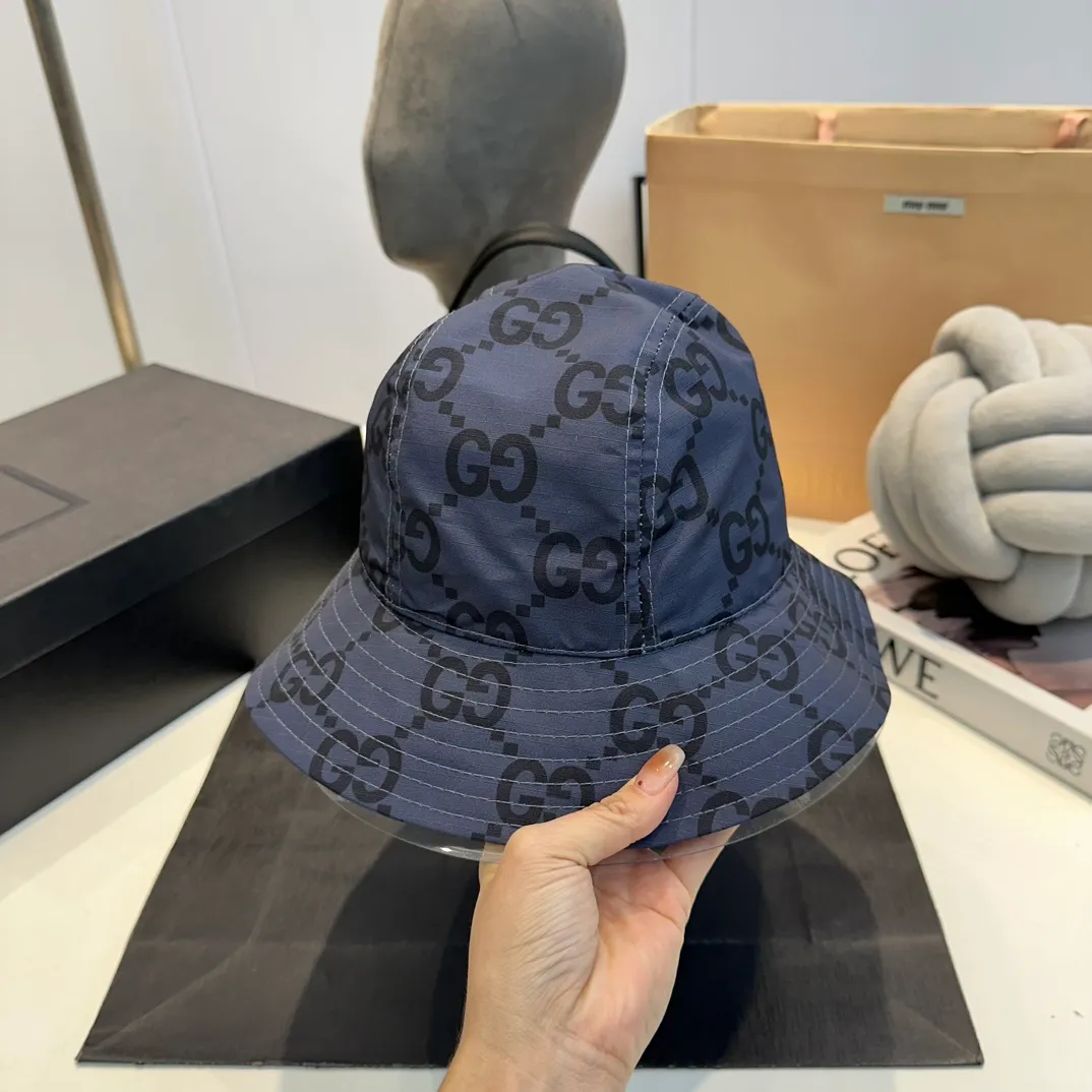 P50 GUCCI bucket hat, a new product from the official website, the original quality of the fisherman hat is very popular 🔥🎩 The craftsmanship is very exquisite, high-end and classy! Low-key luxury, easy to carry! Running volume!