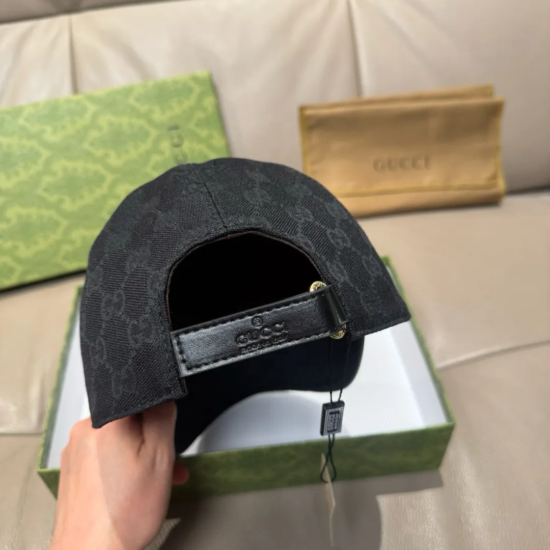 P90., Gucci (Gucci) new original baseball cap, metal double G, the latest model at the counter, 1:1 mold customization, genuine mold hardware, original canvas fabric + first-layer cowhide, original quality! The quality is great, the basic head circumference is 56cm, and the patch is adjustable.