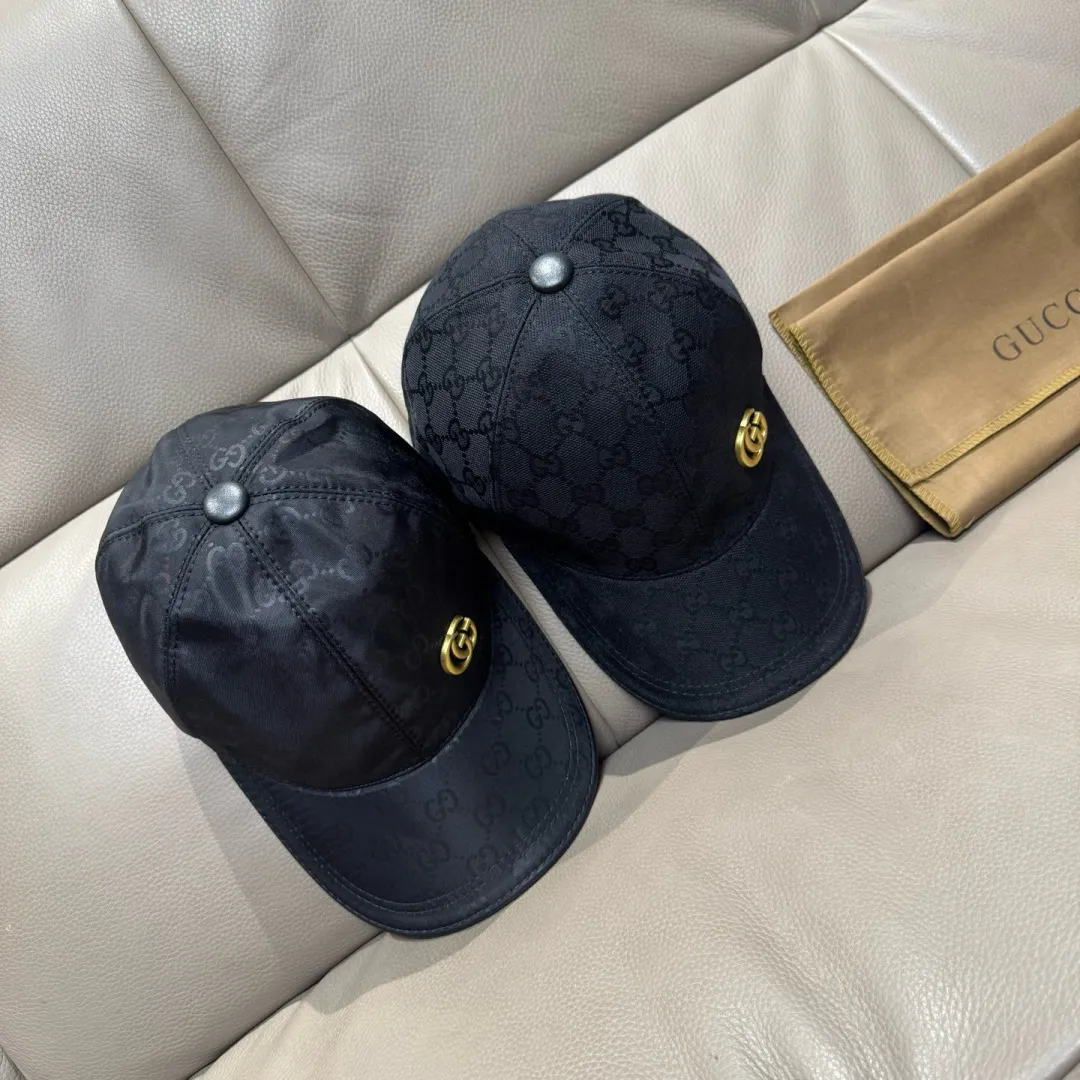 P90., Gucci (Gucci) new original baseball cap, metal double G, the latest model at the counter, 1:1 mold customization, genuine mold hardware, original canvas fabric + first-layer cowhide, original quality! The quality is great, the basic head circumference is 56cm, and the patch is adjustable.