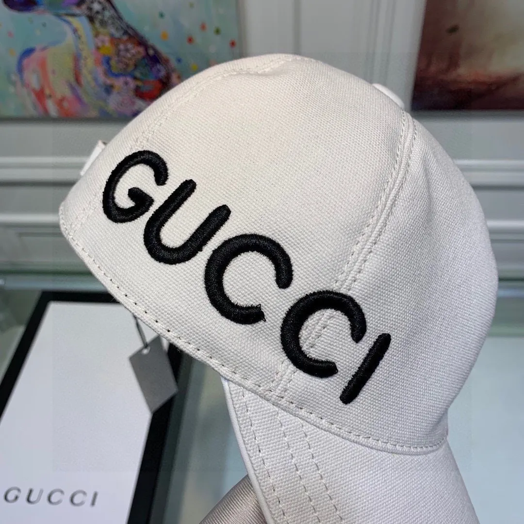 🉐120., Gucci (Gucci) new original baseball cap, Loved series, 1:1 mold customization, heavy embroidery, details comparable to counters, original canvas fabric + first-layer cowhide, excellent quality! The first choice for handsome men and beautiful women, fashionable and versatile. Basic head circumference 56, adjustable patch