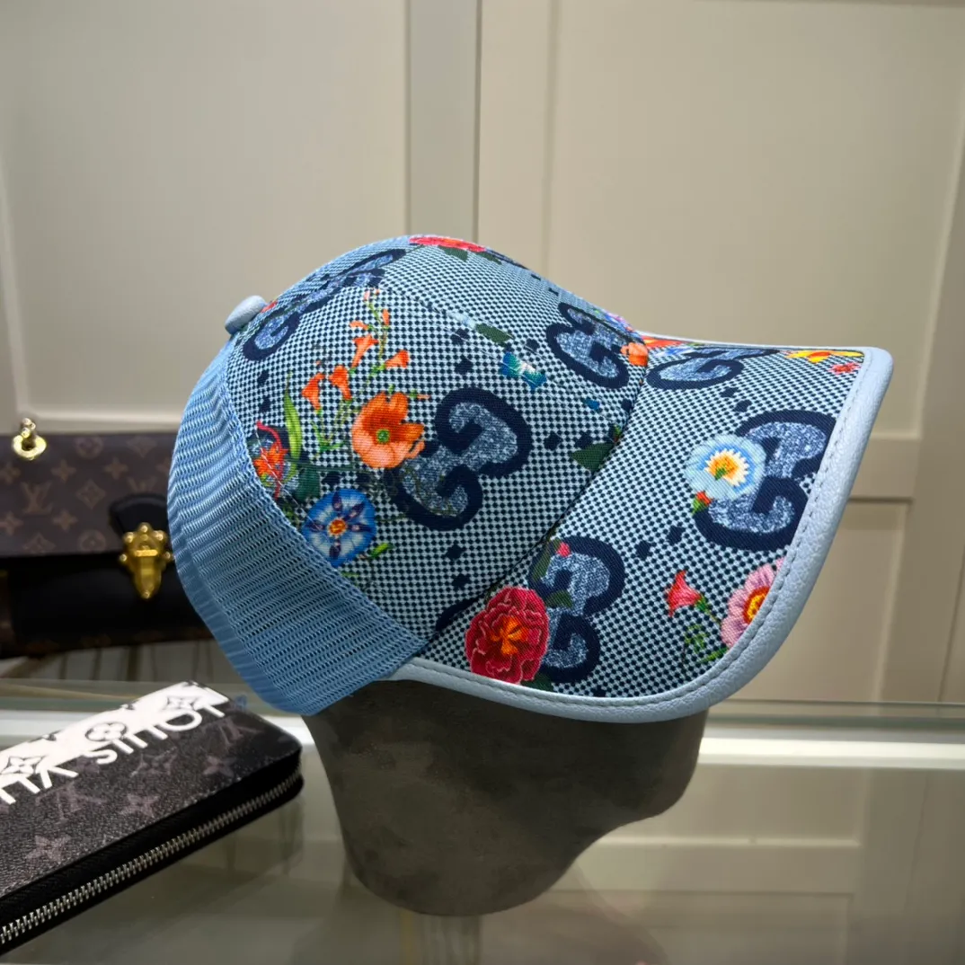 P50💰Gucci Baseball Cap♥️GUCCI🧢New product from the official website, mesh baseball cap, original quality, very popular 🔥🎩 The craftsmanship is very exquisite, high-end and classy! Low-key luxury, easy to carry! Running volume!