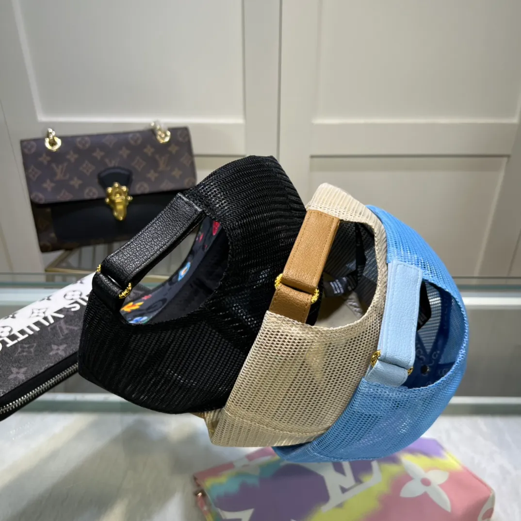 P50💰Gucci Baseball Cap♥️GUCCI🧢New product from the official website, mesh baseball cap, original quality, very popular 🔥🎩 The craftsmanship is very exquisite, high-end and classy! Low-key luxury, easy to carry! Running volume!