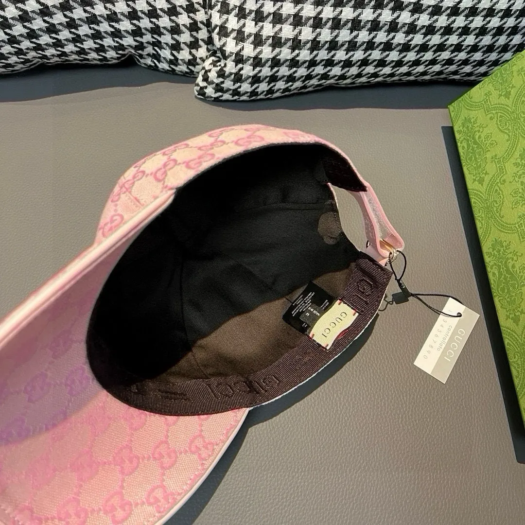 Batch of 900,000-year-old classic models shipped! Gucci (Gucci) classic original baseball cap 😍😍Customized at the 1:1 counter mold, the highest version, original canvas + first-layer cowhide, light and breathable! Photographed in real life, suitable for men and women in all seasons, basic head circumference 56cm, adjustable patches.