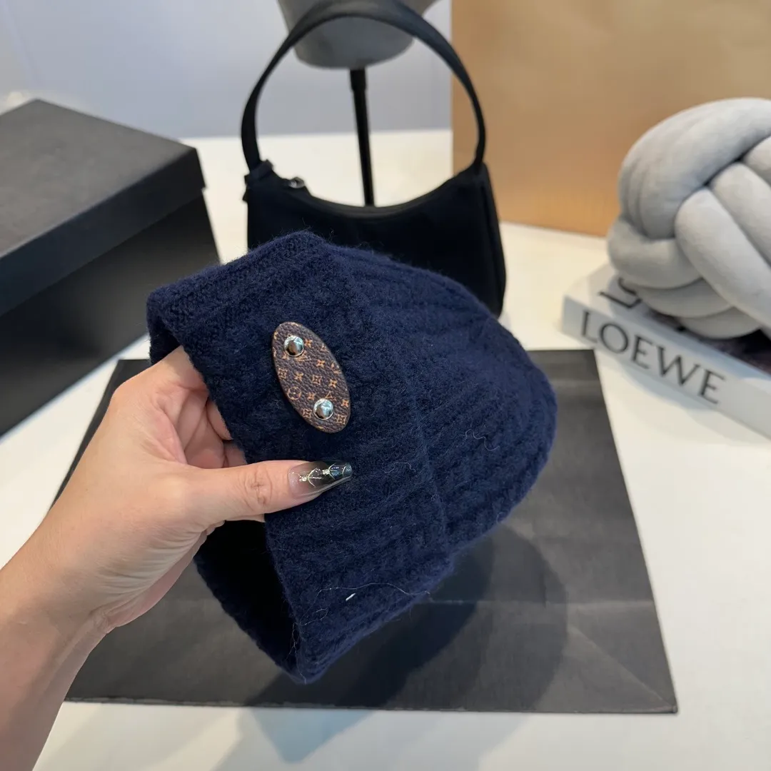 P56 LV Louis new autumn and winter style wool hat, 100% wool fabric🐑