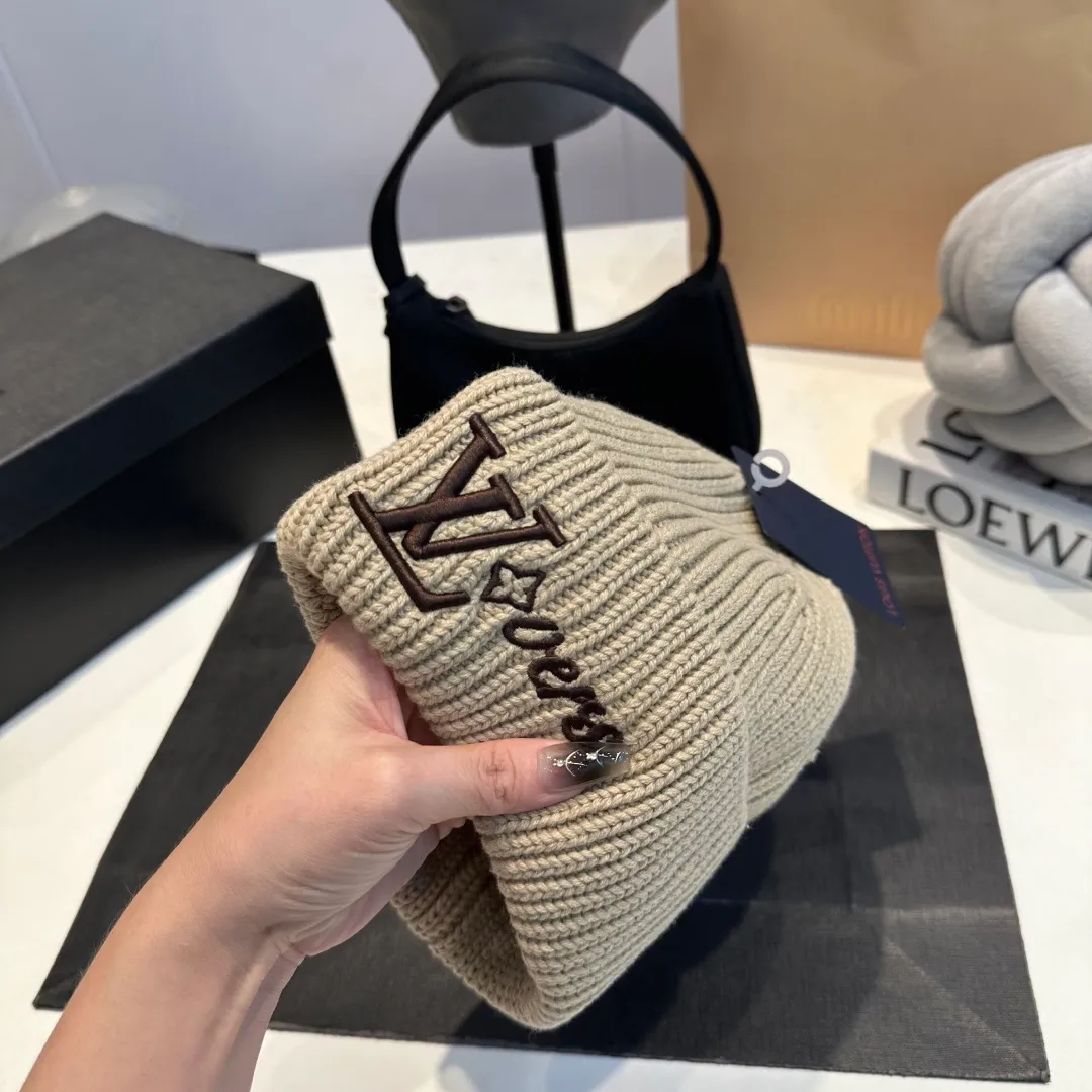 P58 LV Louis new autumn and winter style wool hat, 100% wool fabric🐑