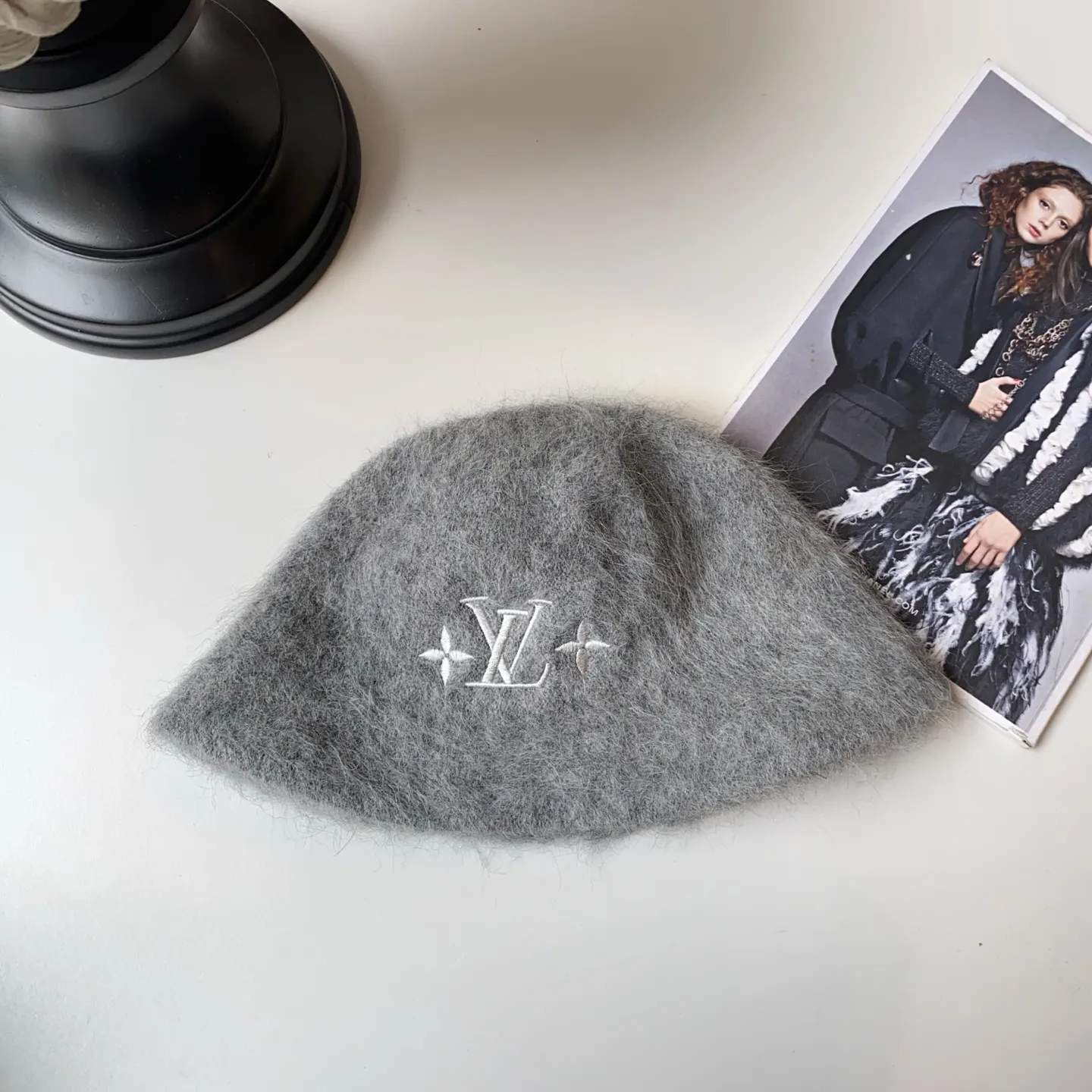 2️⃣5️⃣ꫛꫀꪝ New style for autumn and winter 🐑LV cashmere brushed embroidered logo fisherman hat ❄️High quality, super flattering and small 👌Fashionable and versatile, the same style as the counter star~winter atmosphere 🛒Camel Gray White Black