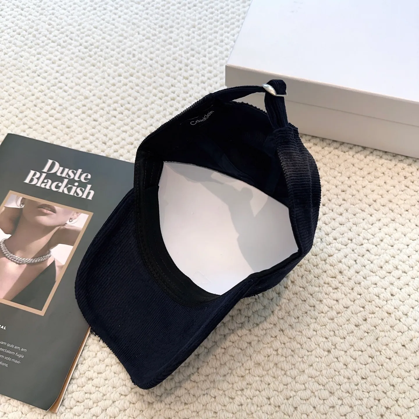 P60 Calvin Klein, CK logo autumn and winter new baseball cap, recommended by Xiaohongshu, fashionable and versatile, a favorite of many celebrities, very explosive, very popular, very good-looking
