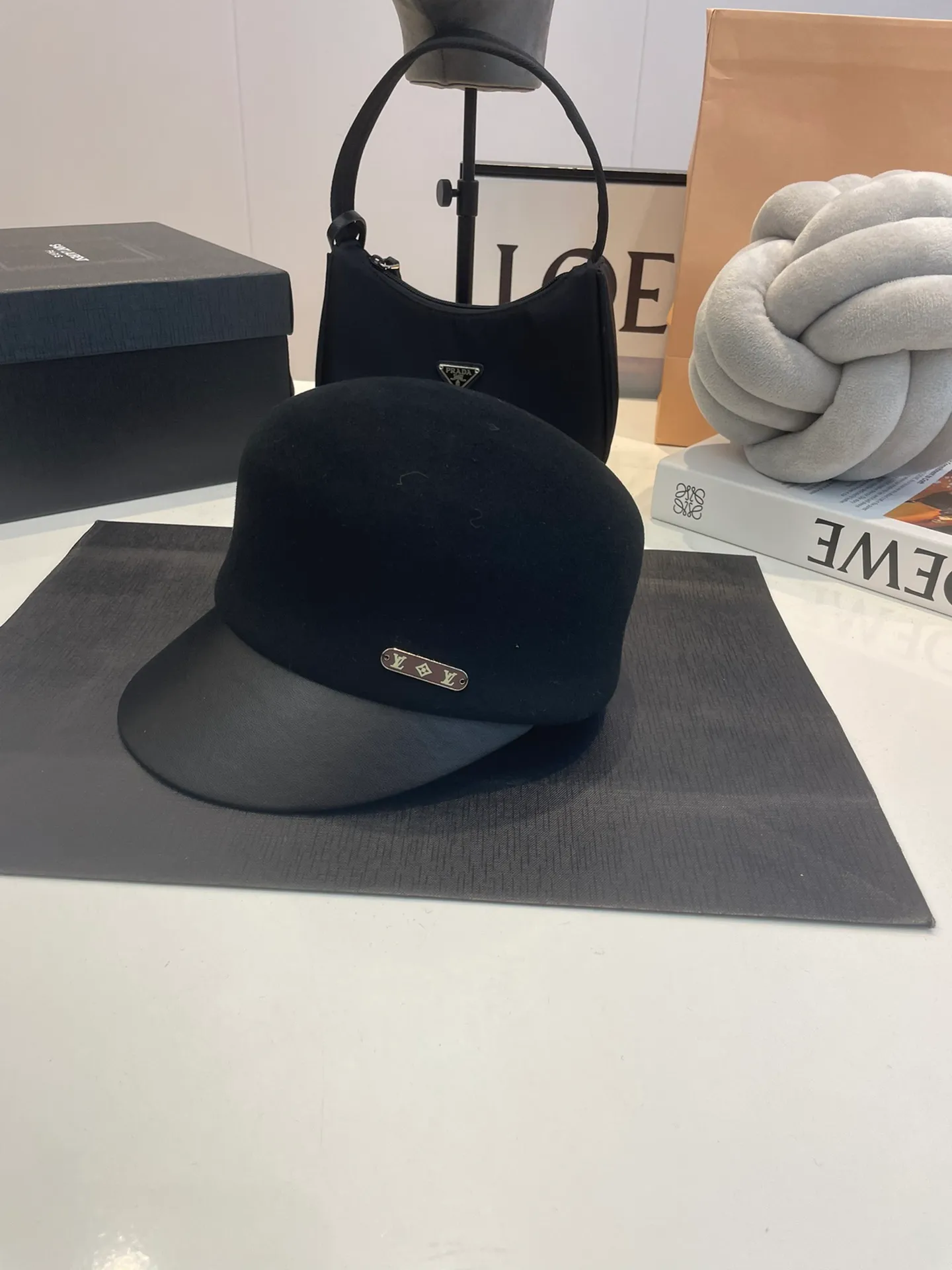 P130 LV new autumn and winter wool peaked cap, woolen army cap, 100% wool fabric, head circumference 57cm, black, rice and khaki tricolor