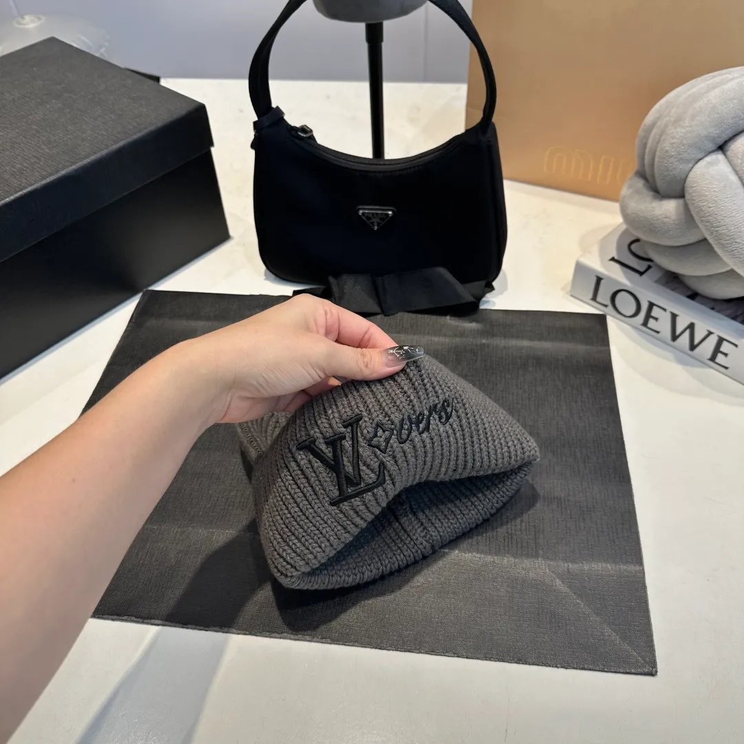 P58 LV Louis new autumn and winter style wool hat, 100% wool fabric🐑