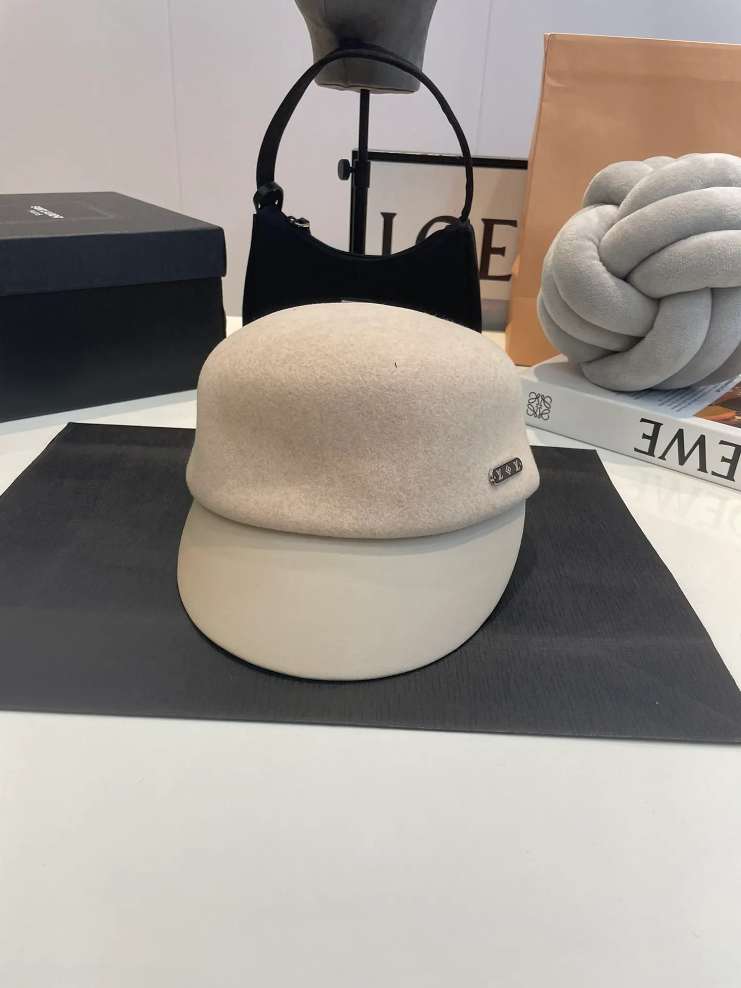 P140 LV new autumn and winter wool peaked cap, woolen army cap, 100% wool fabric, head circumference 57cm, black, rice and khaki tricolor