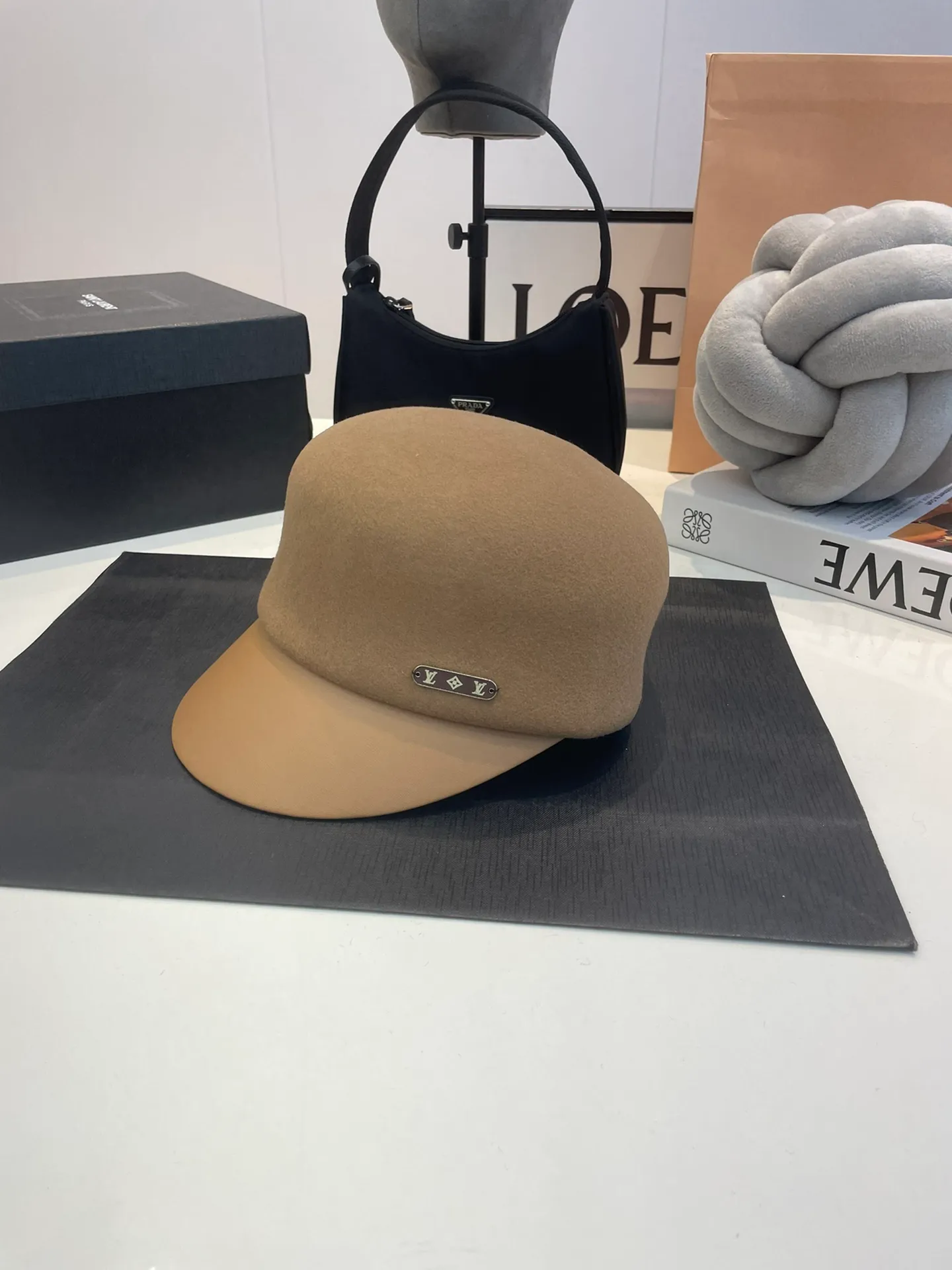 P130 LV new autumn and winter wool peaked cap, woolen army cap, 100% wool fabric, head circumference 57cm, black, rice and khaki tricolor