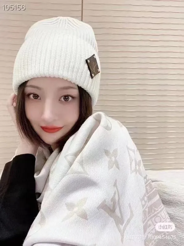 Special P70💛 Comes with dust bag [LV] 2021 autumn and winter counter small fragrance style woolen hat, super popular 💖 first-class texture, super easy to match when going out!