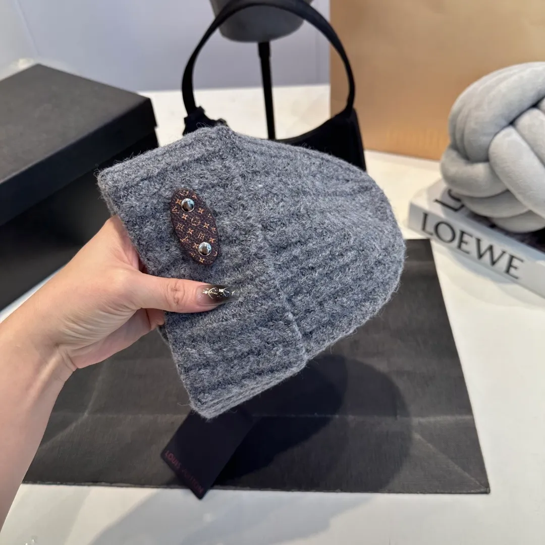 P56 LV Louis new autumn and winter style wool hat, 100% wool fabric🐑