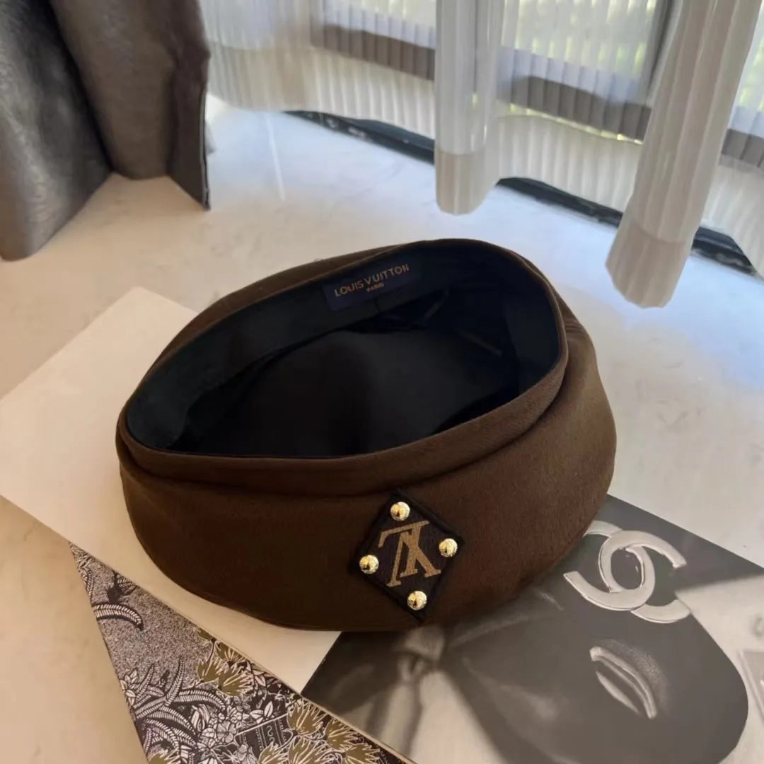 Inquiry with pictures! lv new autumn and winter beanie hat