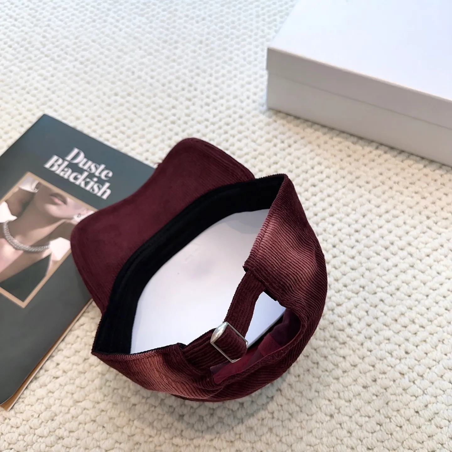 P60 Calvin Klein, CK logo autumn and winter new baseball cap, recommended by Xiaohongshu, fashionable and versatile, a favorite of many celebrities, very explosive, very popular, very good-looking