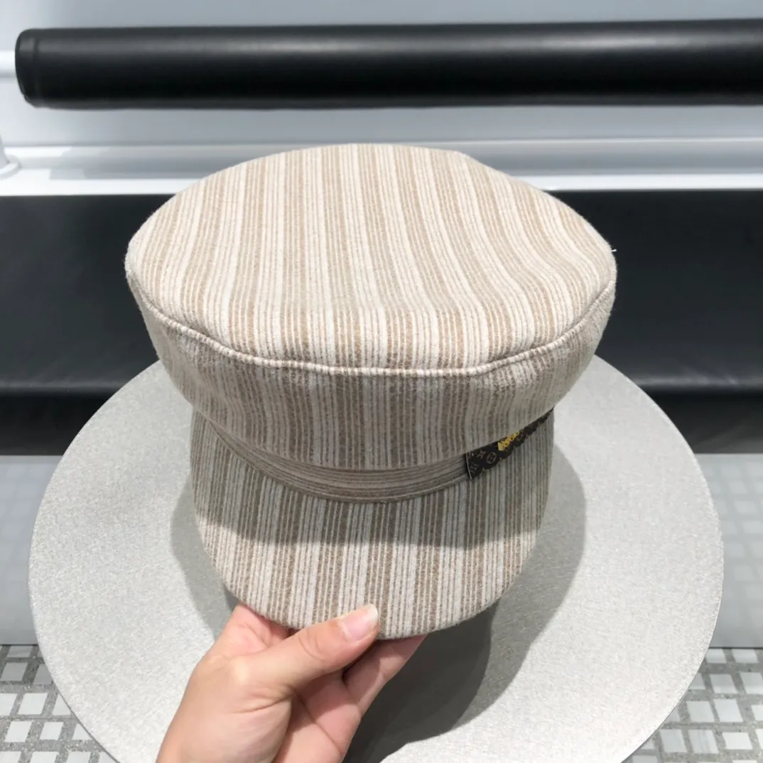 P150 2020 LV Louis Vuitton counter autumn and winter new original duck bill military cap, classic striped wool fabric, exquisite workmanship, exclusive customization!
