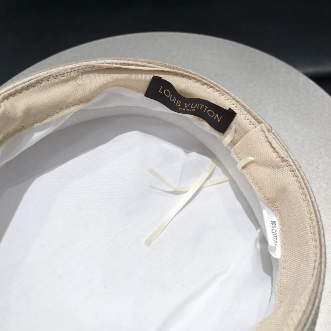 P150 2020 LV Louis Vuitton counter autumn and winter new original duck bill military cap, classic striped wool fabric, exquisite workmanship, exclusive customization!