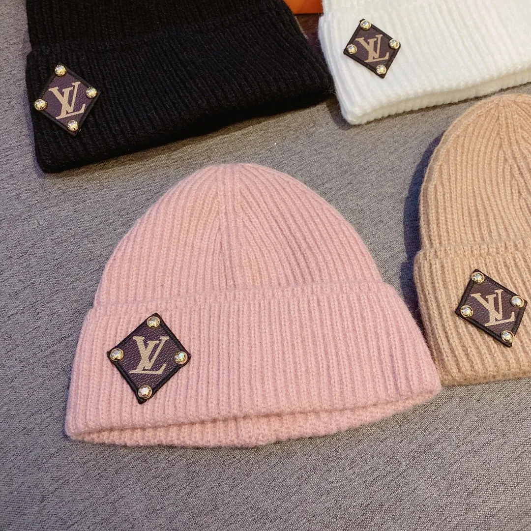 Special approval 50¥ LV Louis Vuitton 2022 autumn and winter new wool knitted beanie, %30 rabbit hair% 50 wool, advanced customization, essential for warmth, same style for men and women