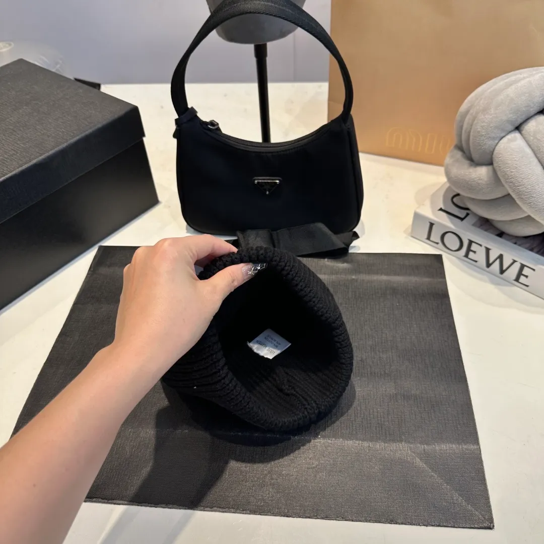 P58 LV Louis new autumn and winter style wool hat, 100% wool fabric🐑