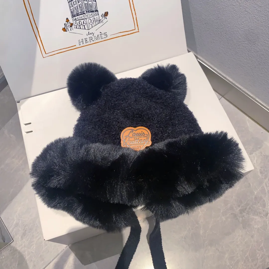 Special batch of 80 LV woolen hats, autumn and winter cold hats, wool ball woolen hats, running quantity 5 colors