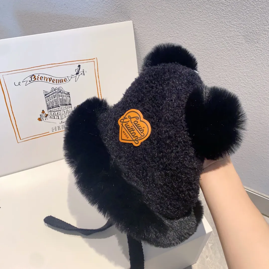 Special batch of 80 LV woolen hats, autumn and winter cold hats, wool ball woolen hats, running quantity 5 colors