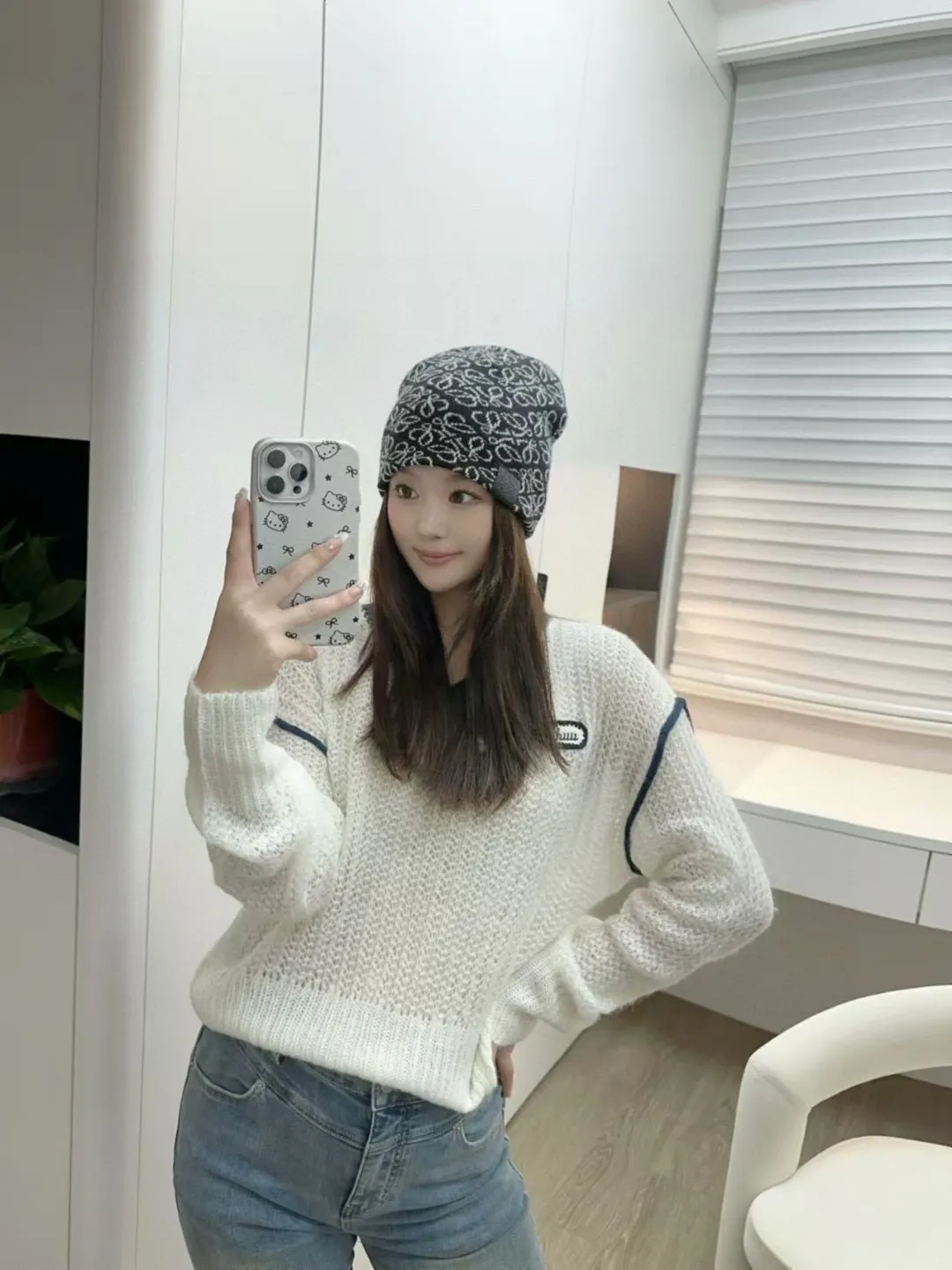 56💰 Classic knitted hat from loewe official website! Xiaohongshu’s hottest selling item! Dress well! The same style for men and women, thicker and warmer, fashionable and popular 🌸First-class quality, the best brand for warmth in autumn and winter, order now, limited edition
